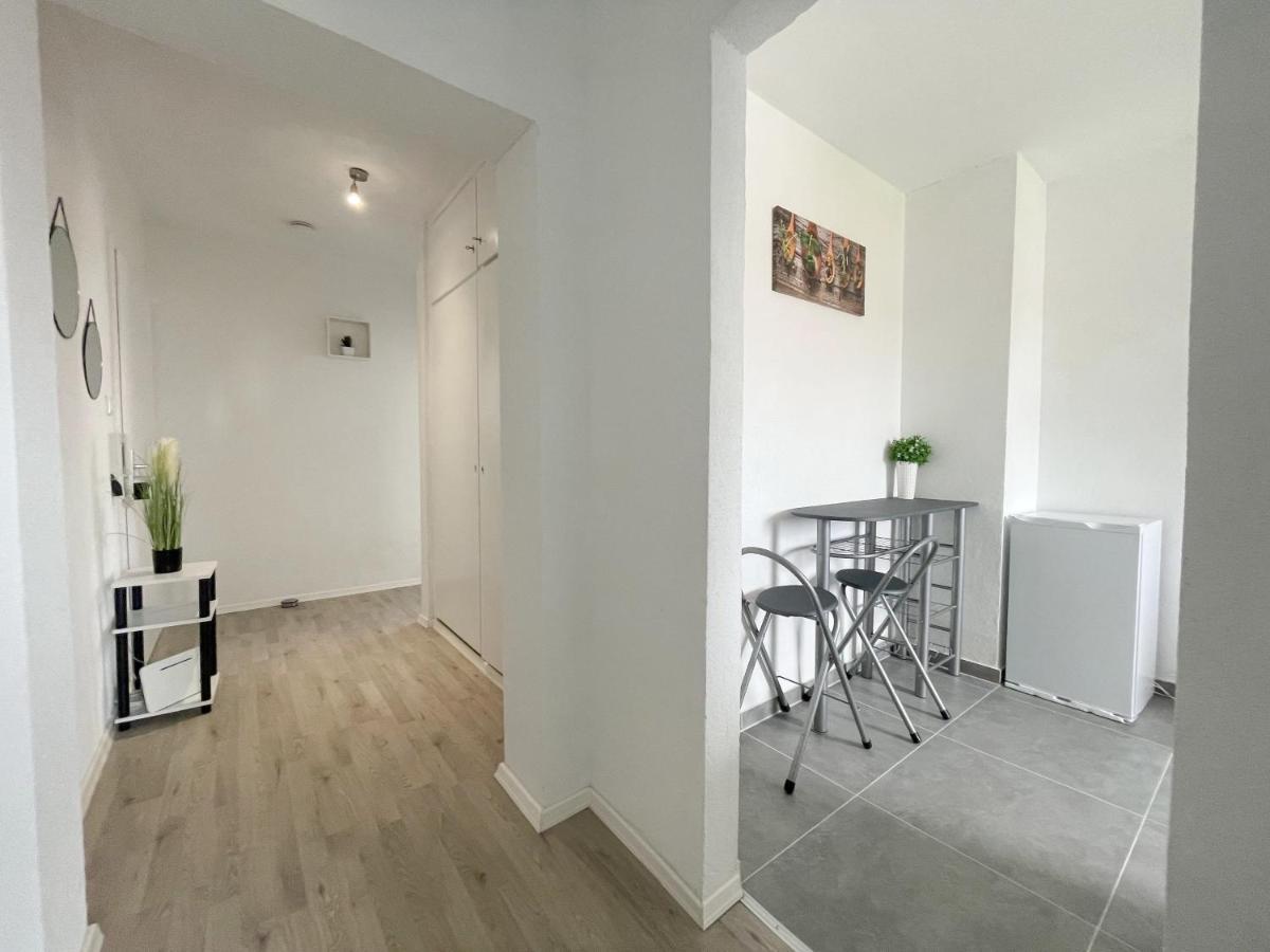 Perfekte 1,5 Wohnung Zentral In Leonberg Gegenueber Einkaufzentrum Eksteriør billede