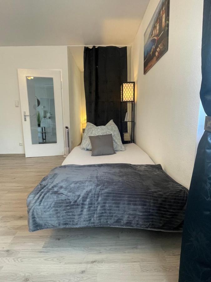 Perfekte 1,5 Wohnung Zentral In Leonberg Gegenueber Einkaufzentrum Eksteriør billede