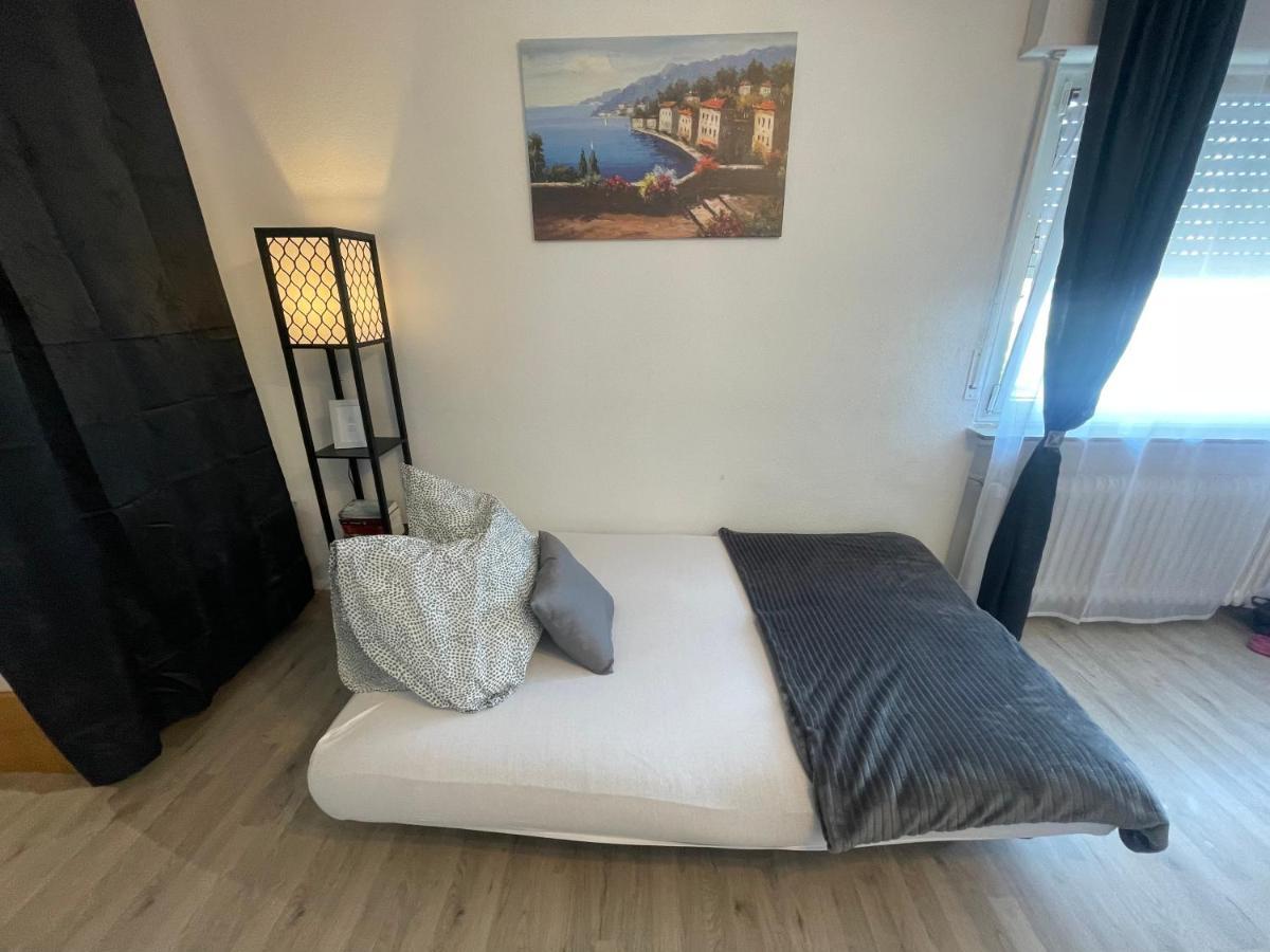 Perfekte 1,5 Wohnung Zentral In Leonberg Gegenueber Einkaufzentrum Eksteriør billede